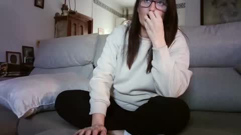 Snapshot of lolahueso chatting on March 2026 03:27:01 PM LOLA HUESO y ERIC online show from March 2026 03:27:01 PM