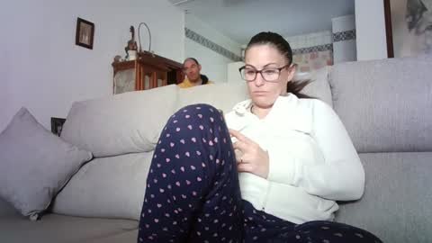 Snapshot of lolahueso chatting on March 2026 09:25:03 AM LOLA HUESO y ERIC online show from March 2026 09:25:03 AM
