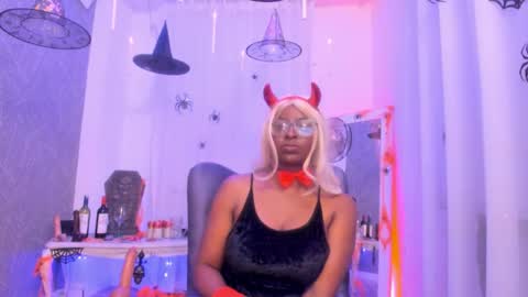 lola online show from October 2025 05:20:02 AM