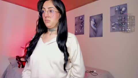 Lola online show from December 2025 04:58:01 PM