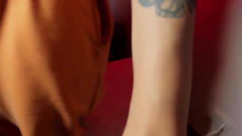 Lola online show from March 2026 07:12:01 AM