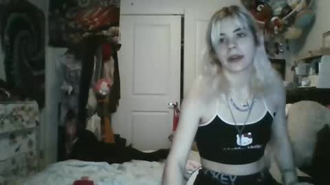 Snapshot of lolalixx6969 chatting on December 2024 02:11:02 AM Lola Lixx online show from December 2024 02:11:02 AM