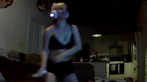 Lola Lixx online show from October 2025 06:44:01 AM