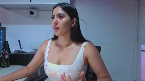 lolalola_12 online show from January 2026 01:09:02 AM