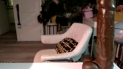 Snapshot of lolalustful chatting on February 2025 12:30:01 AM Lola Lustful online show from February 2025 12:30:01 AM