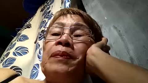 Snapshot of lolamommie chatting on January 2025 05:52:02 AM tey online show from January 2025 05:52:02 AM