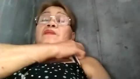 Snapshot of lolamommie chatting on January 2025 08:43:01 AM tey online show from January 2025 08:43:01 AM