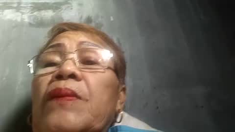 Snapshot of lolamommie chatting on February 2025 11:25:02 PM tey online show from February 2025 11:25:02 PM