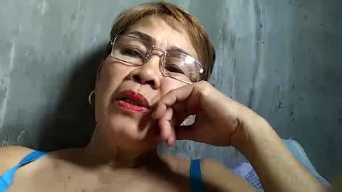 Snapshot of lolamommie chatting on March 2025 02:07:02 AM tey online show from March 2025 02:07:02 AM