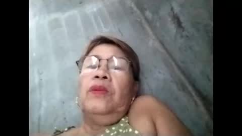 Snapshot of lolamommie chatting on September 2025 05:07:01 AM tey online show from September 2025 05:07:01 AM