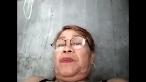 Snapshot of lolamommie chatting on September 2025 06:16:02 AM tey online show from September 2025 06:16:02 AM