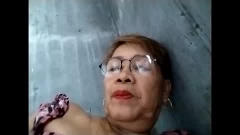 Snapshot of lolamommie chatting on October 2025 07:26:02 AM tey online show from October 2025 07:26:02 AM