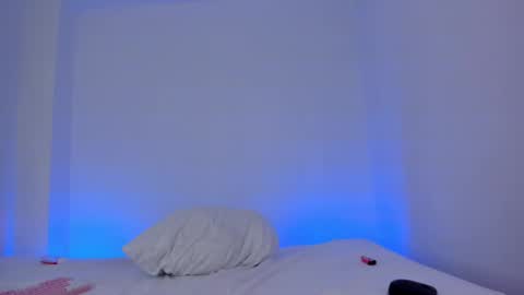 Lola online show from March 2025 10:45:02 PM