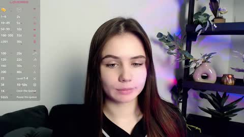 lolapalmer_ online show from December 2024 08:05:02 PM