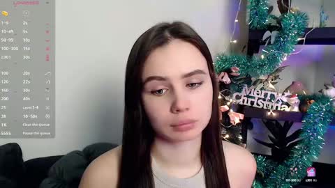 lolapalmer_ online show from December 2024 08:37:02 PM