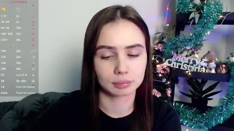 lolapalmer_ online show from December 2024 11:31:01 PM