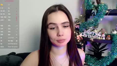 lolapalmer_ online show from December 2024 08:36:01 PM