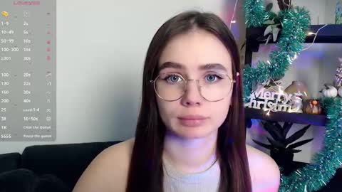 lolapalmer_ online show from December 2024 07:43:02 PM