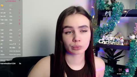 lolapalmer_ online show from January 2025 01:28:01 AM