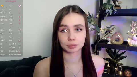 lolapalmer_ online show from January 2025 07:55:01 PM