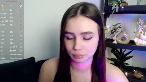 lolapalmer_ online show from January 2025 02:47:01 AM