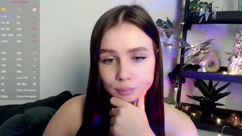 lolapalmer_ online show from January 2025 12:05:01 AM