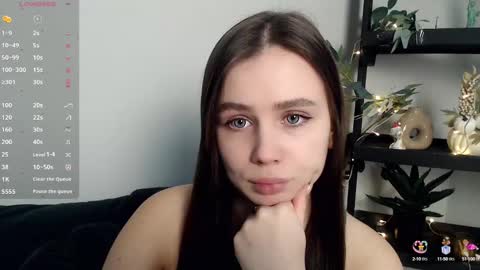lolapalmer_ online show from February 2025 07:42:01 PM