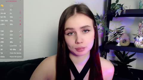 lolapalmer_ online show from February 2025 08:13:02 PM