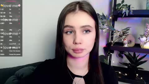 lolapalmer_ online show from February 2025 07:21:01 PM