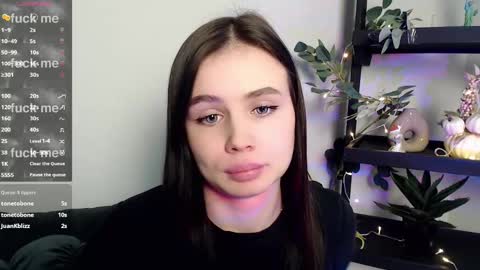 lolapalmer_ online show from February 2025 02:47:02 AM