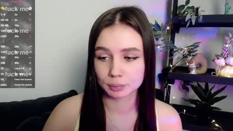 lolapalmer_ online show from February 2025 07:36:01 PM
