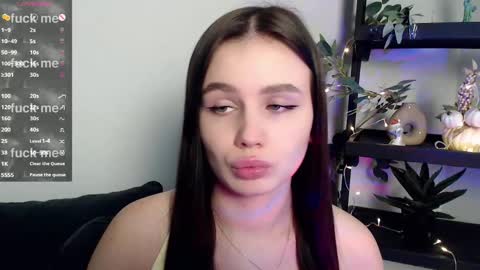 lolapalmer_ online show from February 2025 11:11:02 PM