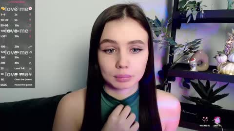 lolapalmer_ online show from February 2025 10:42:02 PM