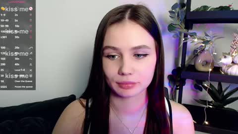 lolapalmer_ online show from March 2025 10:24:02 PM