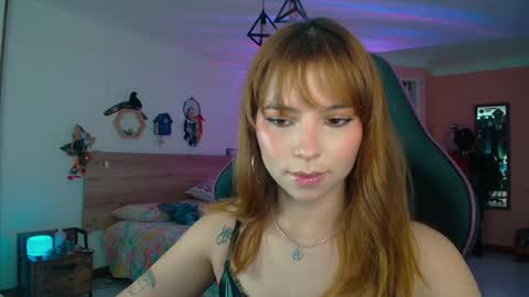 Snapshot of lolaverse chatting on October 2025 05:25:02 PM Lola doll online show from October 2025 05:25:02 PM