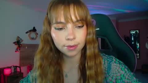 Snapshot of lolaverse chatting on October 2025 08:53:02 PM Lola doll online show from October 2025 08:53:02 PM