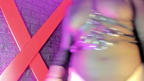 Lola online show from December 2025 11:28:02 AM