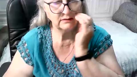 Snapshot of lolkaalyss chatting on June 2026 07:54:02 AM LolkaAlyss online show from June 2026 07:54:02 AM