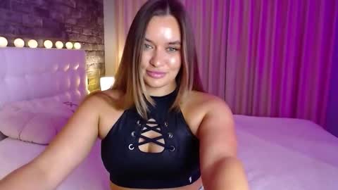 Snapshot of lollidoli__ chatting on November 2025 04:50:01 PM Victoria online show from November 2025 04:50:01 PM