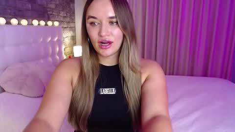 Snapshot of lollidoli__ chatting on November 2025 05:44:01 PM Victoria online show from November 2025 05:44:01 PM