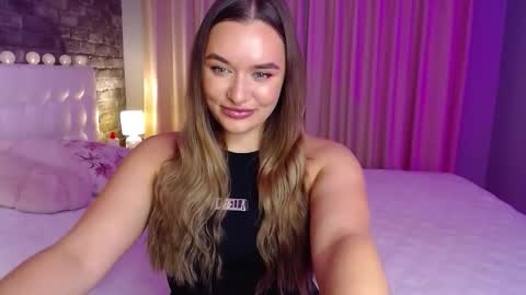 Snapshot of lollidoli__ chatting on November 2025 06:20:01 PM Victoria online show from November 2025 06:20:01 PM