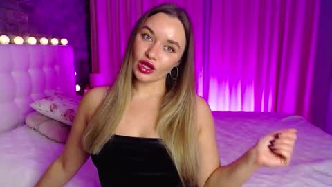 Snapshot of lollidoli__ chatting on December 2025 06:34:01 PM Victoria online show from December 2025 06:34:01 PM