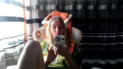 Lisa online show from July 2026 12:48:02 PM