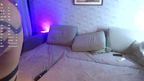 Alex online show from October 2025 08:30:02 PM