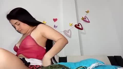 estehfania online show from June 2026 10:03:02 PM