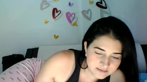 estehfania online show from July 2026 10:00:01 PM