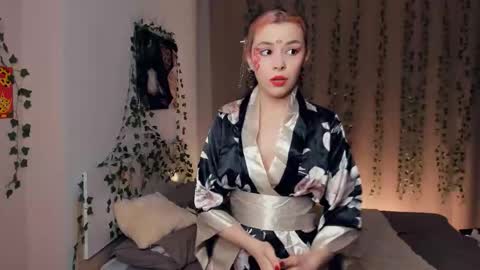 Lona online show from January 2026 07:04:02 PM