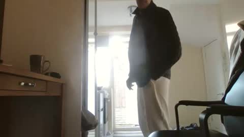 londonerg online show from October 2025 04:02:01 PM