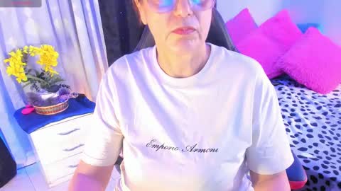 Snapshot of lonely_shewolf chatting on September 2025 07:06:02 PM Jennifer online show from September 2025 07:06:02 PM