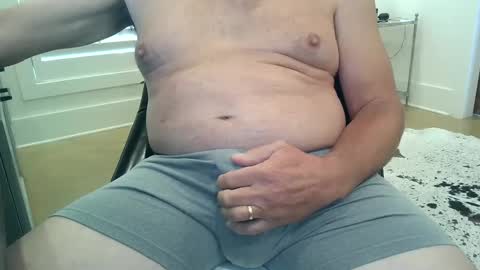 Snapshot of lonelytraveler69_ chatting on September 2025 03:33:01 PM JustaGuyinMS online show from September 2025 03:33:01 PM